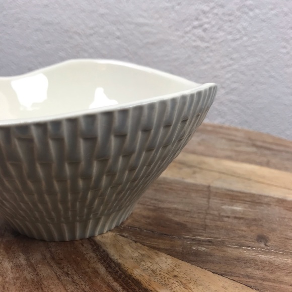 SOLD l 50s Red Wing Capistrano Basket Weave Bowl - Picture 6 of 14
